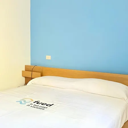 N302 - Numana, Trilocale Con Terrazza In Con Piscina Нумана